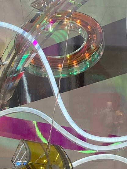 Deutlicher sehen wir hier das Strömen des Lichts